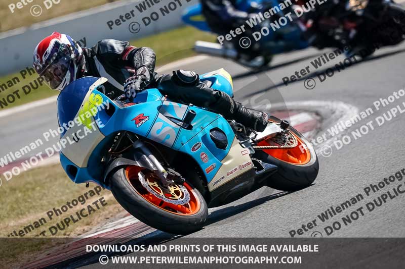 donington no limits trackday;donington park photographs;donington trackday photographs;no limits trackdays;peter wileman photography;trackday digital images;trackday photos